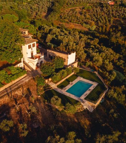 Podere di Montecchio Le Andane — 4-Star Luxury Hotel in Tavarnuzze, Italy