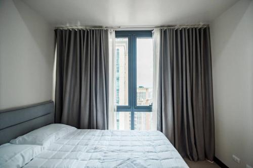 Modern and Spacious 2BR unit at Mckinley Hill — 4-Star Luxury Hotel in Manila, Philippines