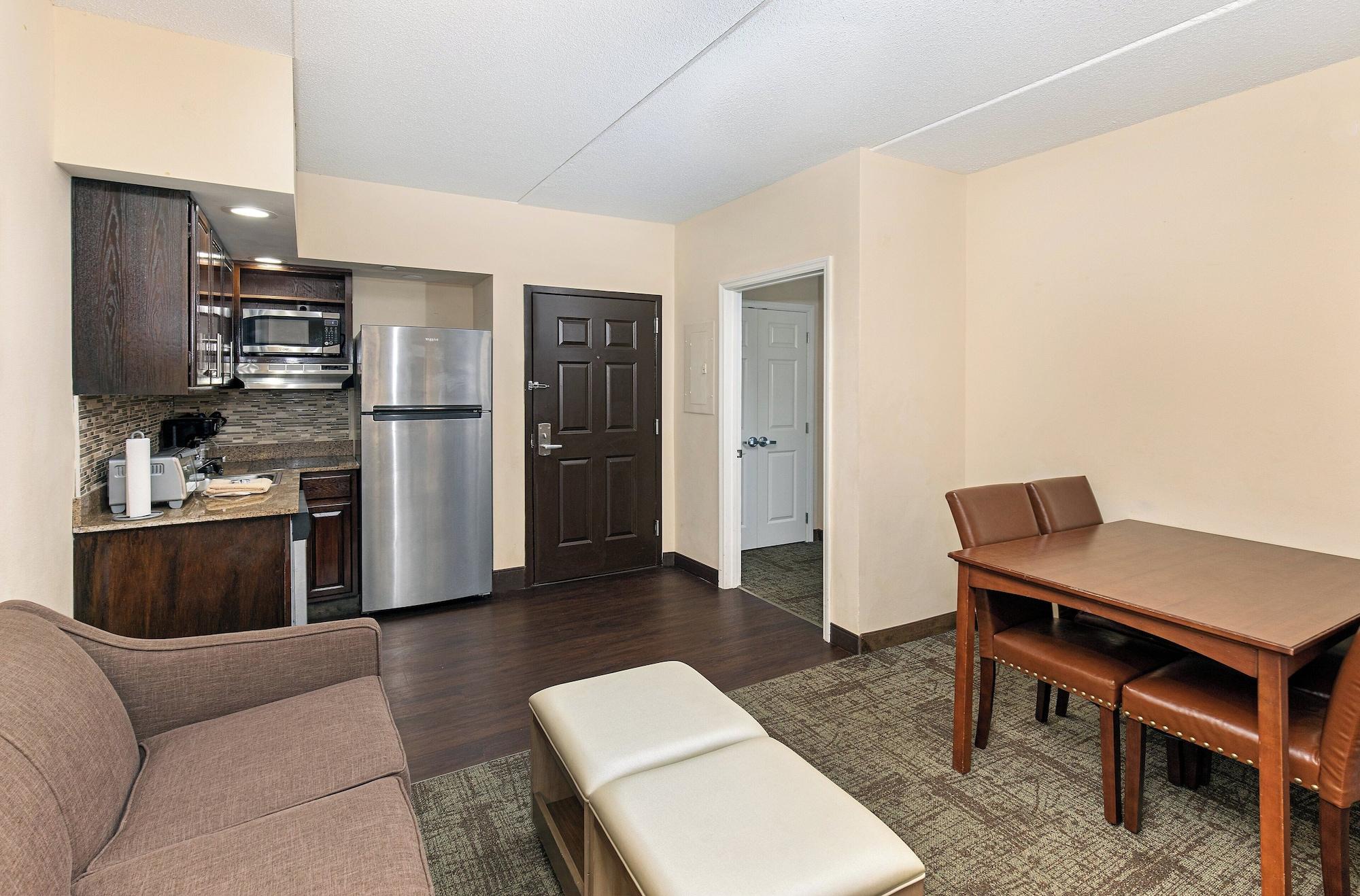Staybridge Suites Oak Ridge by IHG - photo 21