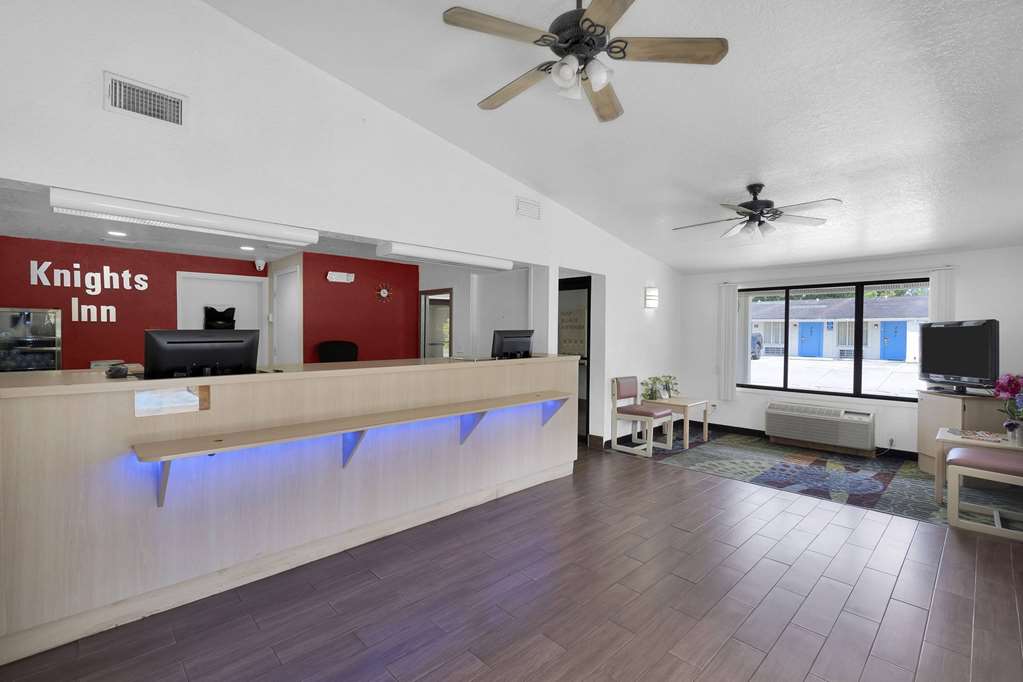 Knights Inn Jacksonville at Dix Ellis Trail - photo 3