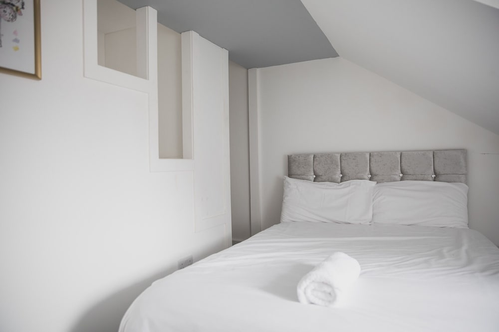 Room in Guest Room Spacious Double Room in Leicester in Leicester, United Kingdom