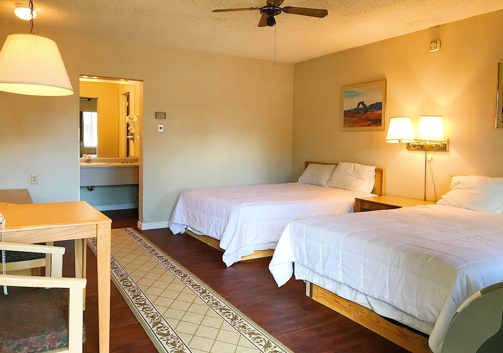 Appletree Inn - photo 8