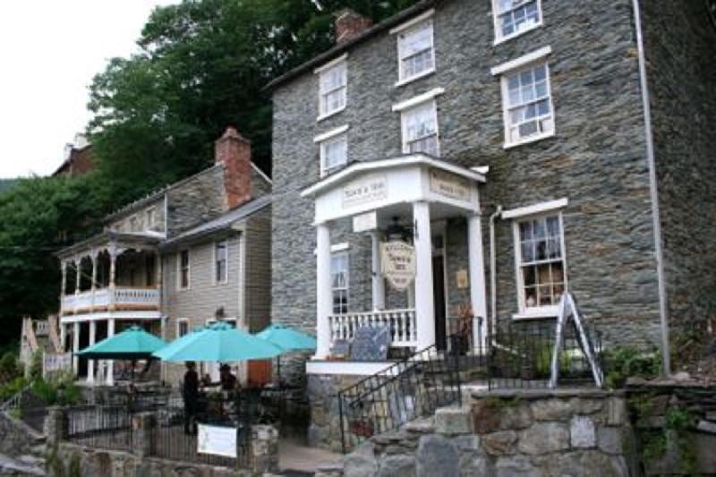 Town's Inn - photo 4