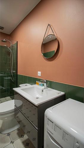 Chic Abanotubani Apt Prime Location By Wehost