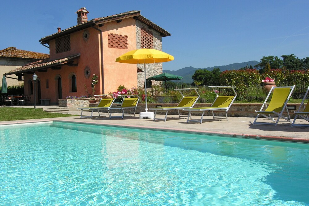 Il Fienile Di Senni - carbon neutral hotel in Scarperia