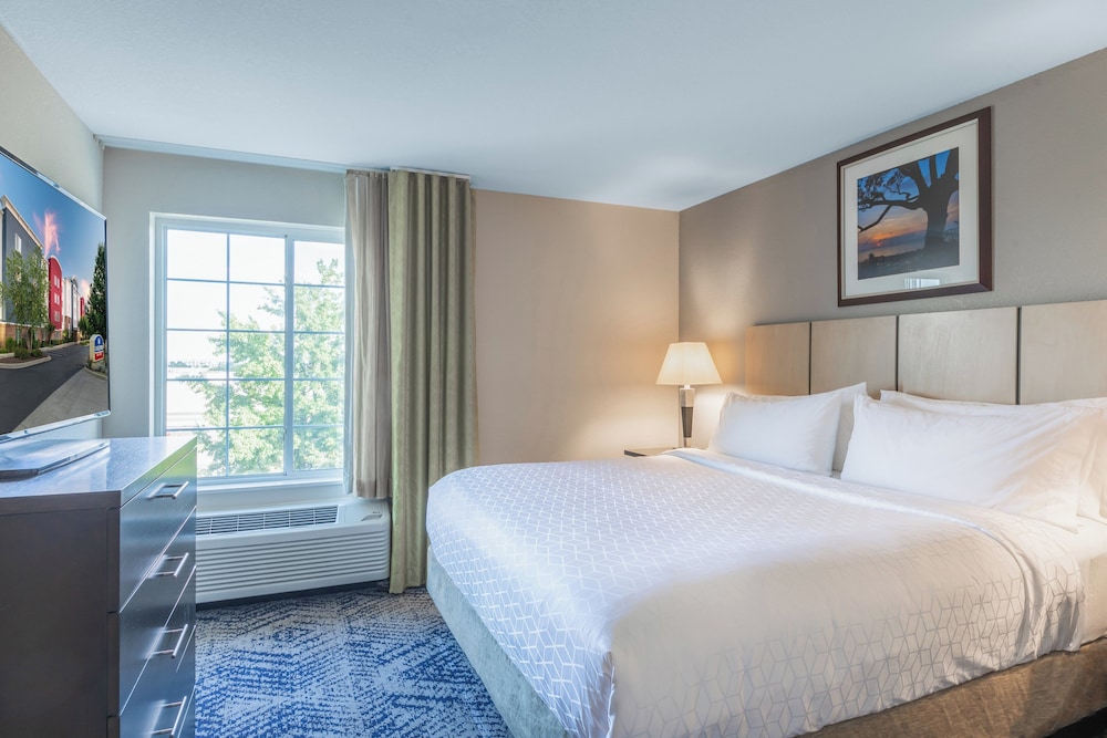 Candlewood Suites Greenville by IHG - photo 16