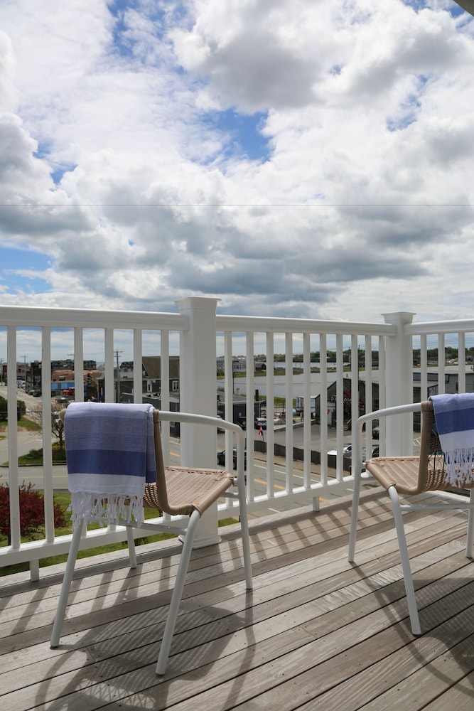 The Sea Breeze Inn - photo 43