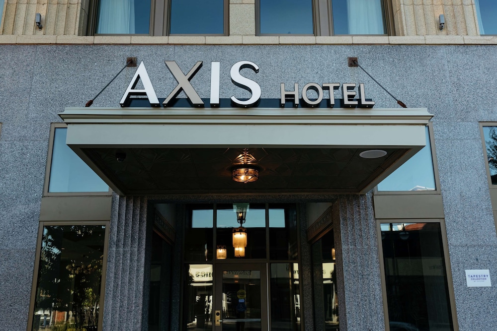 The Axis Moline Hotel Tapestry Collection by Hilton - photo 32