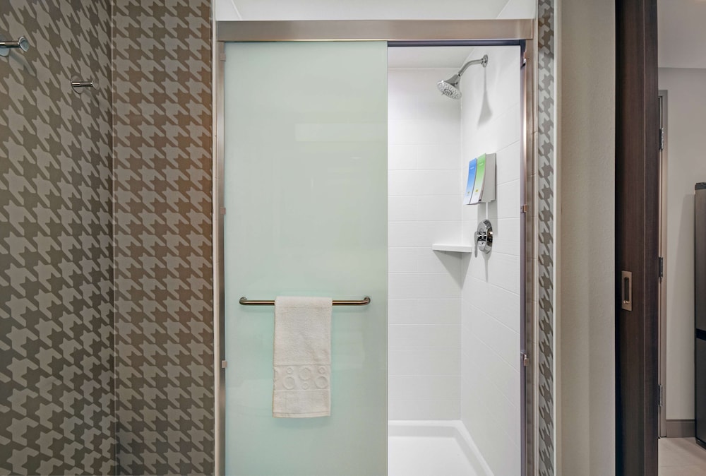 Home2 Suites by Hilton Columbus - photo 42