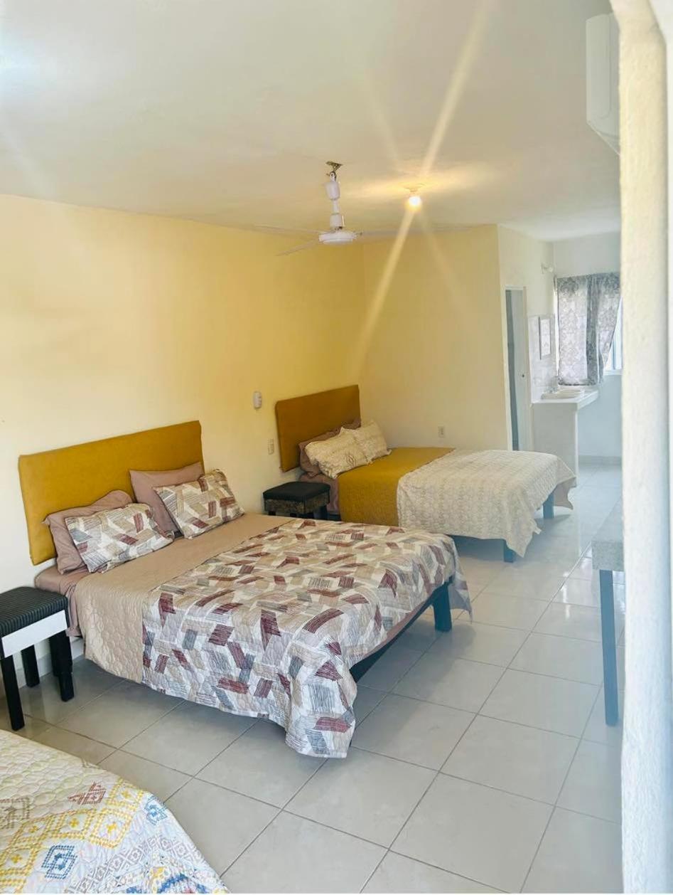 Kid’s in El Naranjo, Mexico