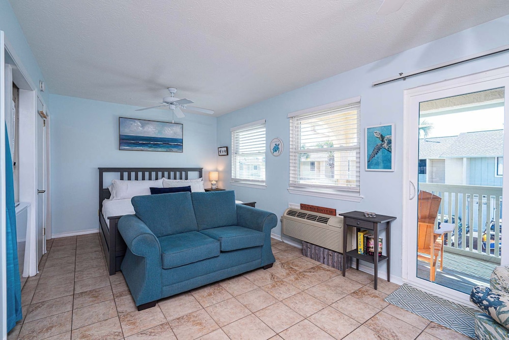 The Turtle Nest Resort Condo w Pool - photo 8