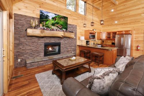 Swept Away - last minute hotel in Gatlinburg
