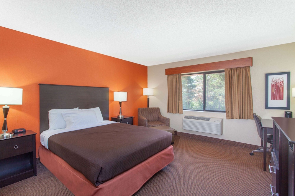 AmericInn by Wyndham Ham Lake - photo 7