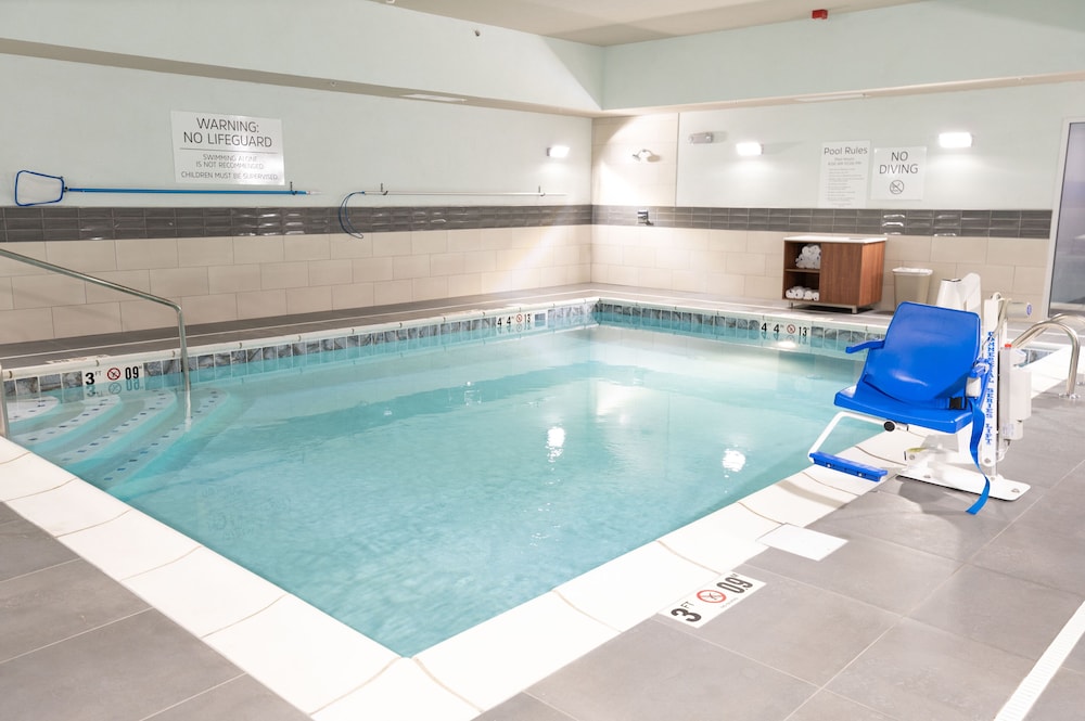 Holiday Inn Express & Suites Dayton East Beavercreek by IHG - photo 13
