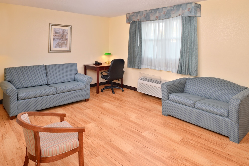 Tower Inn And Suites Of Guilford Madison - photo 10