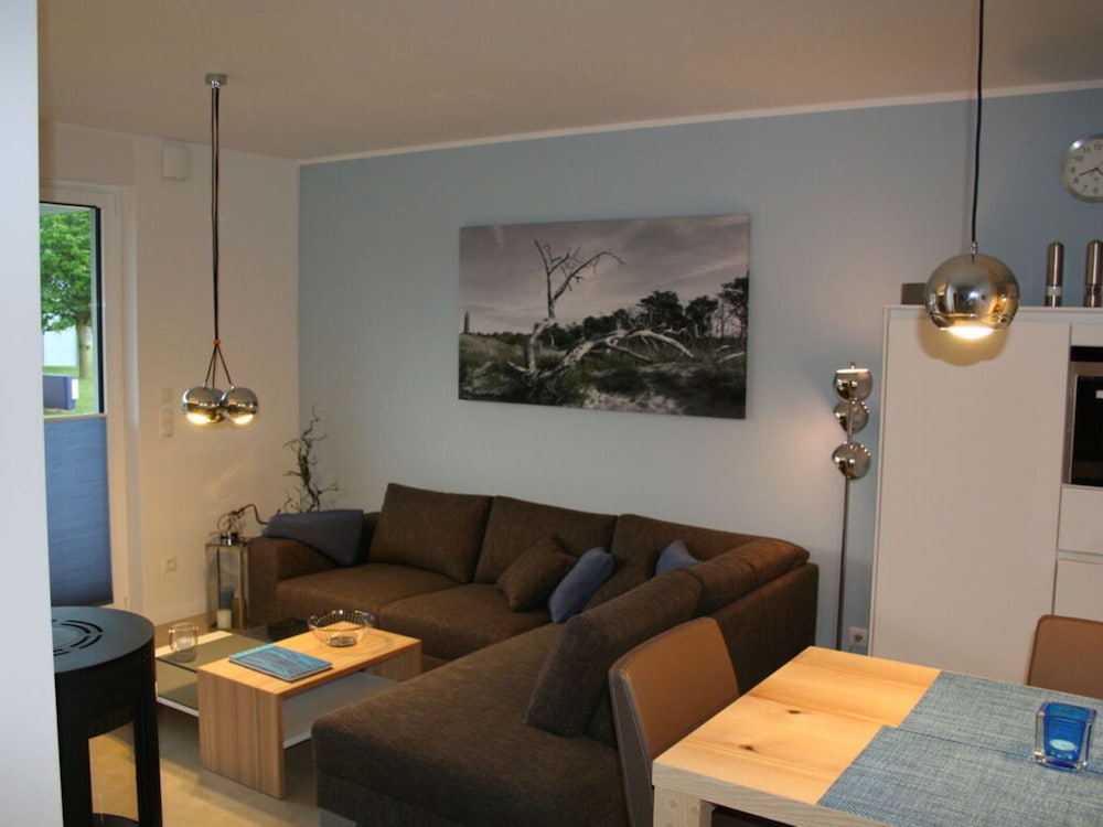 Käptn Brass Villa 1 App 2 Wiesenweg — 4-Star Luxury Hotel in Ostseebad Dierhagen, Germany