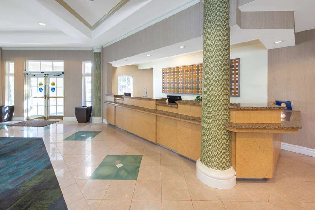 La Quinta Inn & Suites by Wyndham Tampa Brandon Regency Park - photo 6