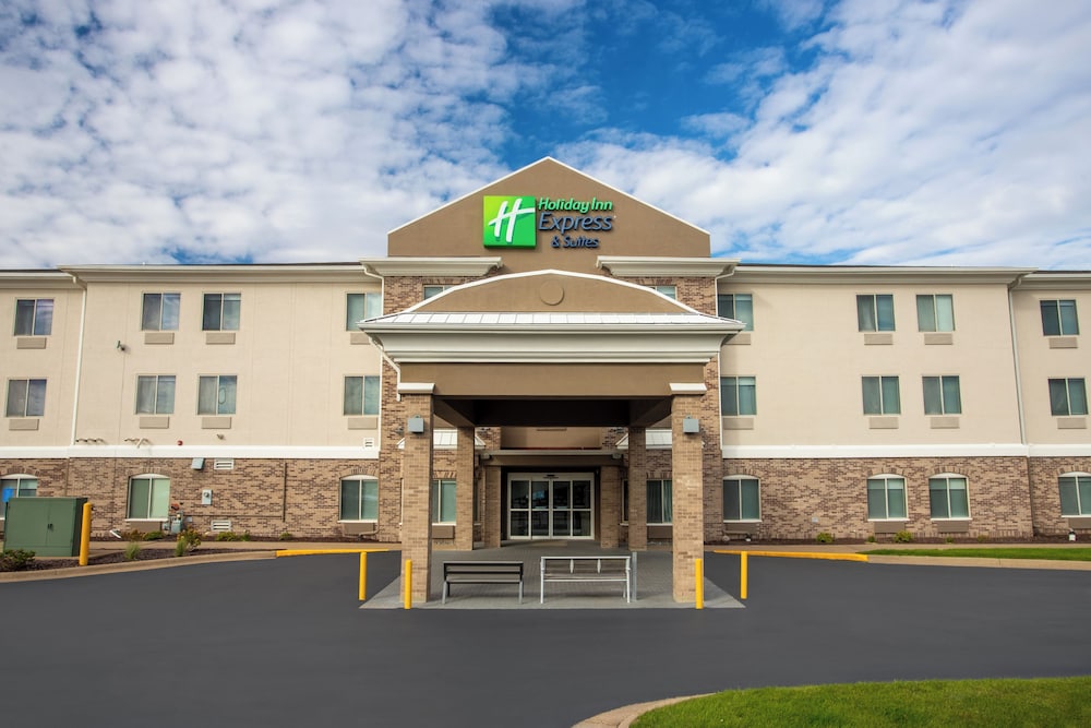 Holiday Inn Express Hotel & Suites Clinton by IHG - featured photo