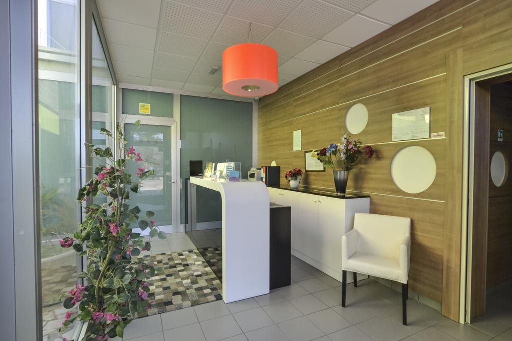 Motel S.16 - carbon neutral hotel in Muro Leccese