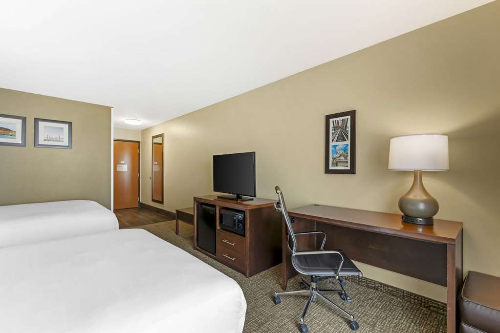 Comfort Inn & Suites Grinnell near I 80 - photo 8