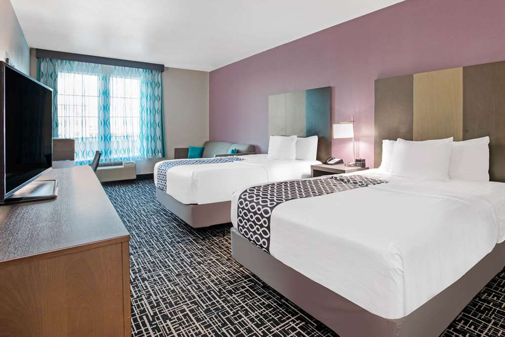 La Quinta Inn & Suites by Wyndham Corpus Christi Portland - photo 7