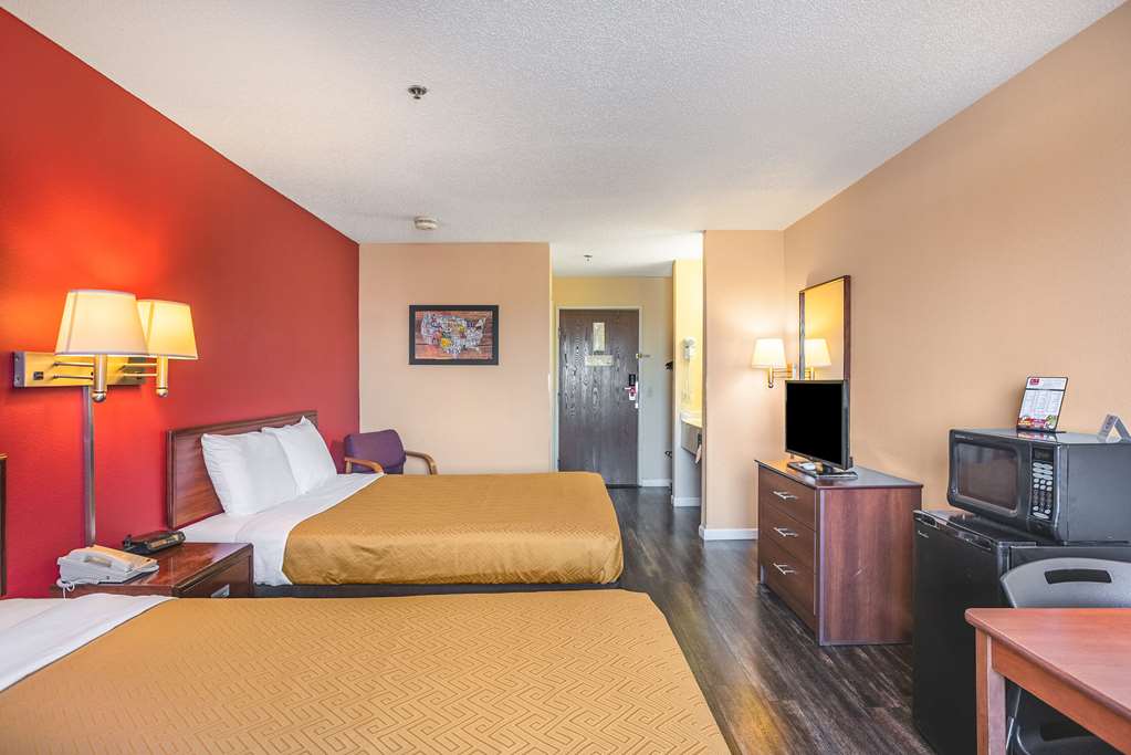 Econo Lodge Princeton - photo 24