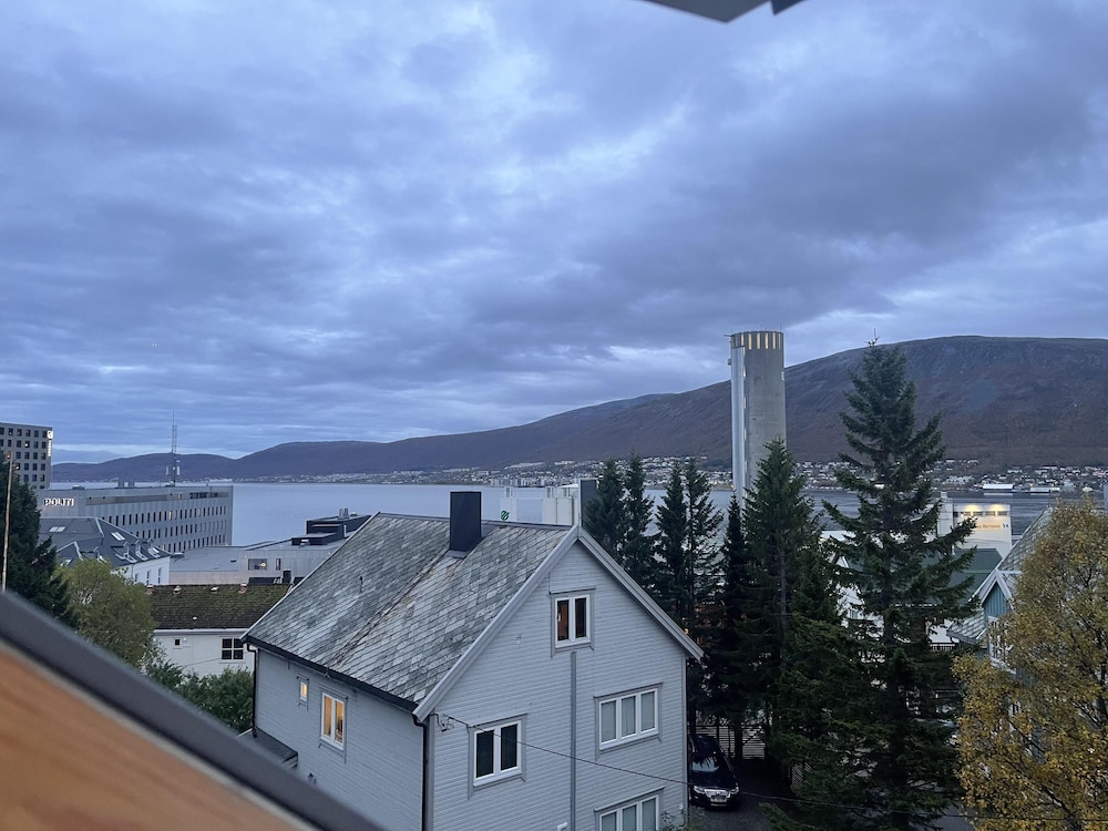 Nice Apartment Near to City Center of Tromso — 4-Star Luxury Hotel in Tromso, Norway