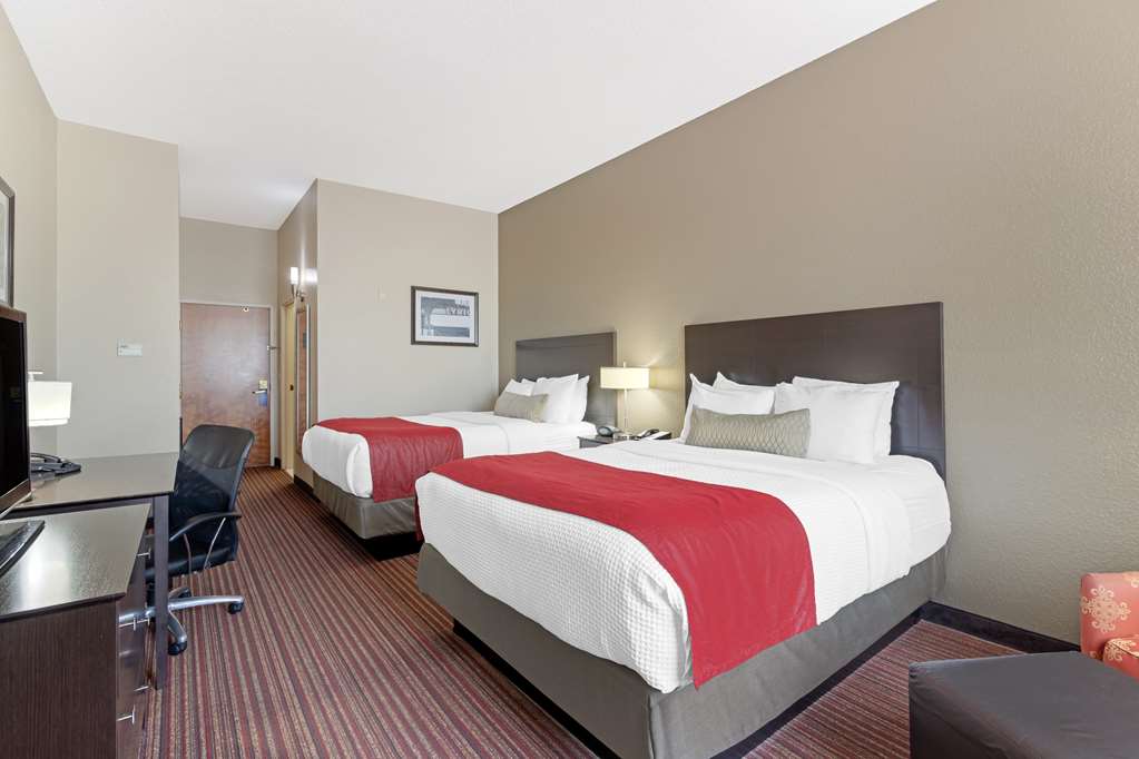 Best Western Plus Bradbury Inn & Suites - photo 31