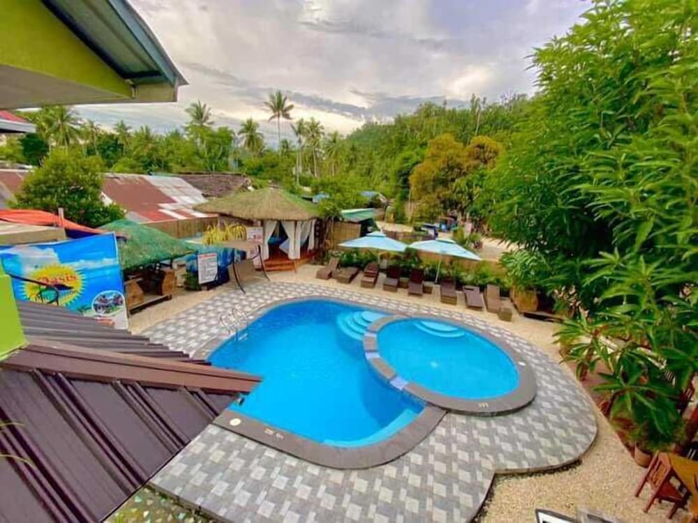Hotel Oasis Port Barton in San Vicente, Philippines
