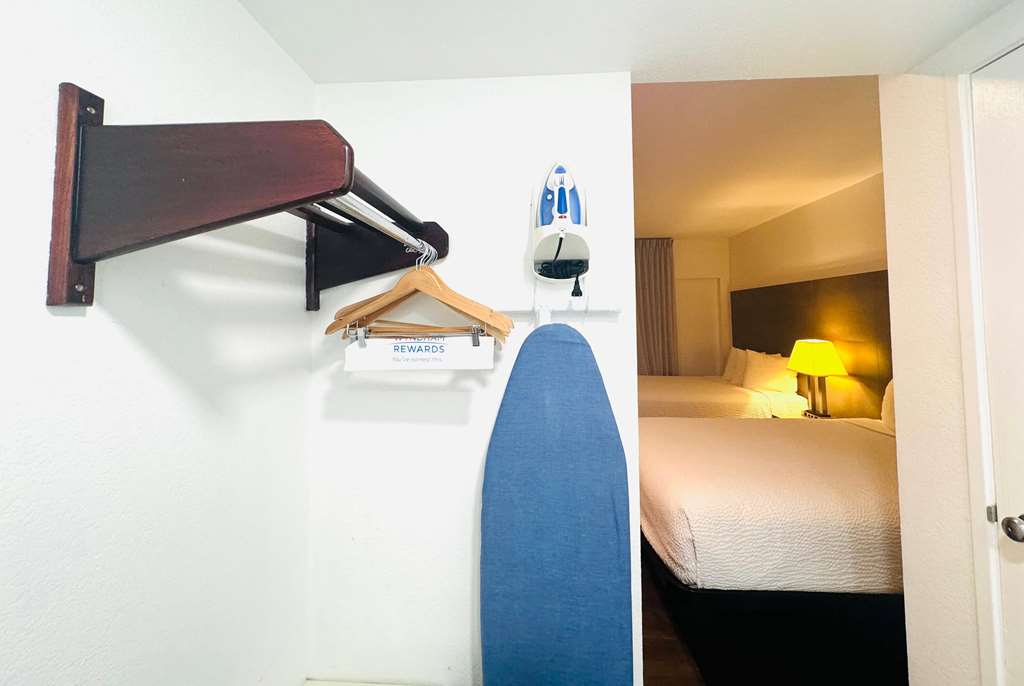 Ramada by Wyndham San Diego Airport - photo 28