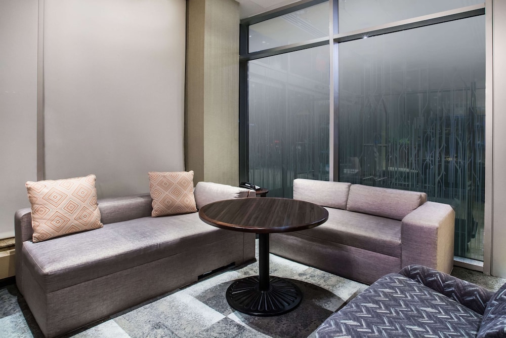 Hilton Garden Inn New York West 35th Street - photo 3