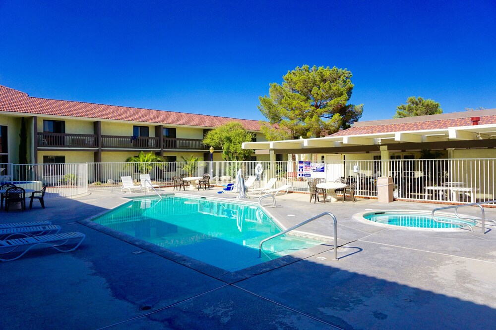 Heritage Inn & Suites Ridgecrest China Lake - featured photo