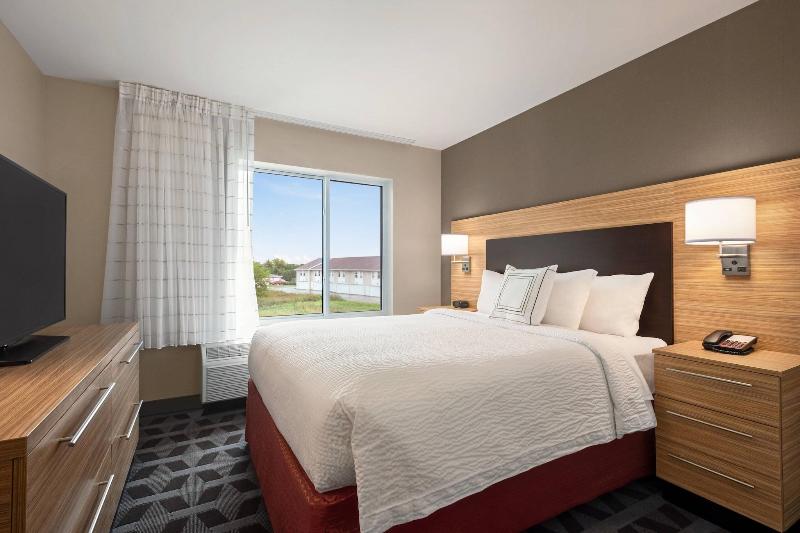 TownePlace Suites by Marriott Janesville - photo 13