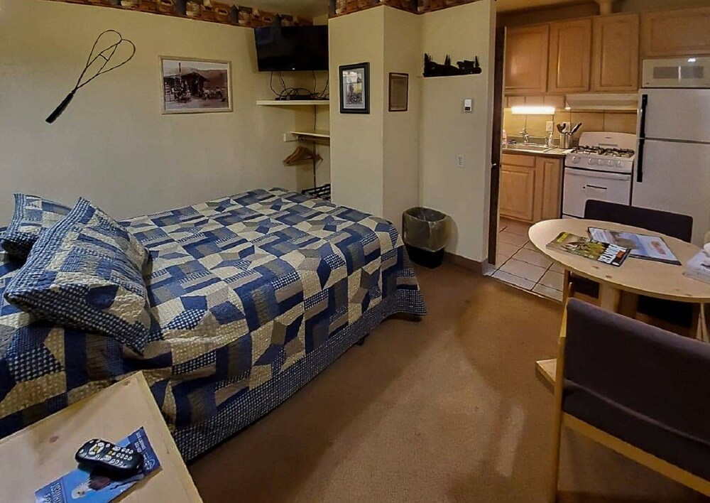 Elk Run Inn - photo 30