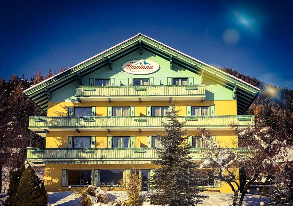 Apparthotel Montana — 4-Star Luxury Hotel in Mitterndorf Im Steirischen Salzkammergut, Austria
