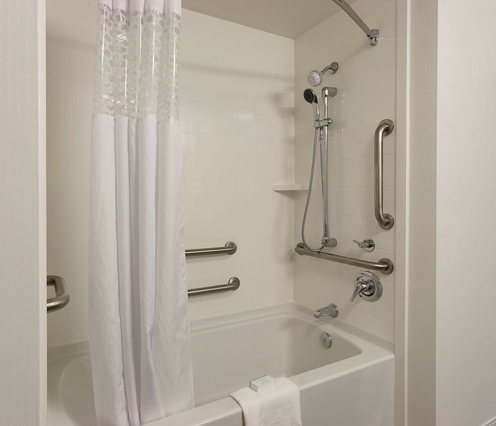 Hampton Inn & Suites Charlotte Pineville - photo 19
