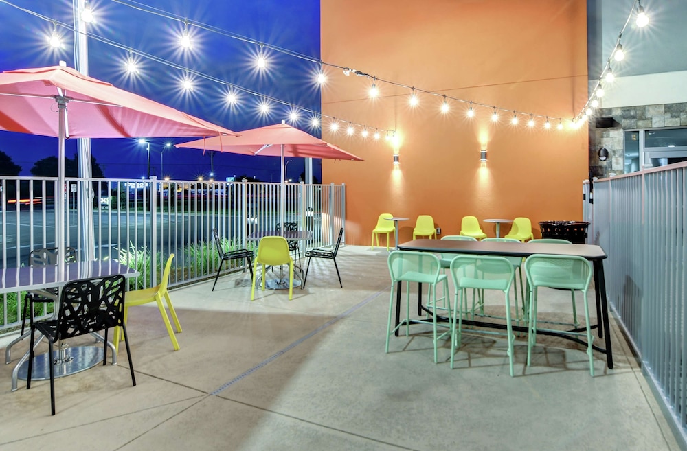 Home2 Suites by Hilton Foley - photo 39