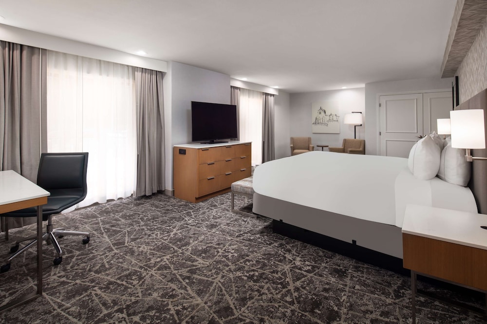 DoubleTree By Hilton Sacramento - photo 12