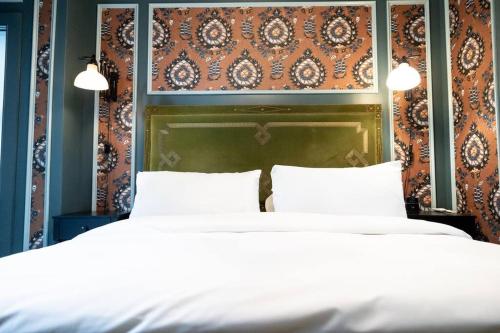 The Gas Lamp Hotel 1BR Tesla - photo 14