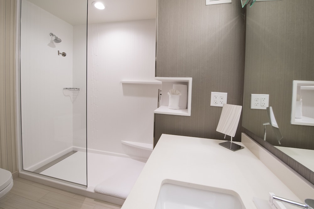 Courtyard by Marriott Atlanta Alpharetta Avalon Area - photo 11
