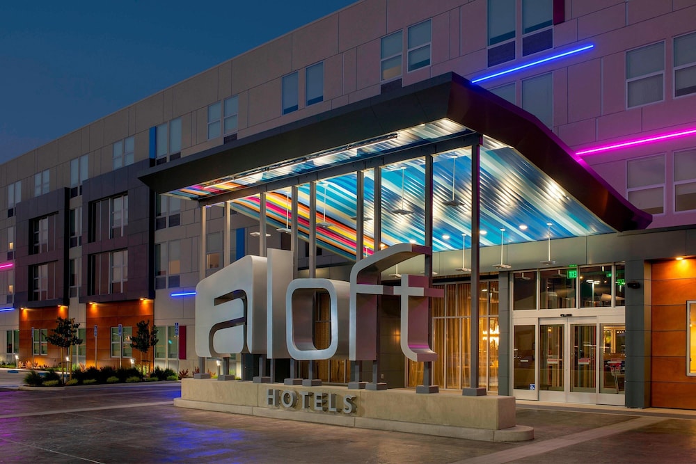 Aloft Indianapolis Downtown - featured photo
