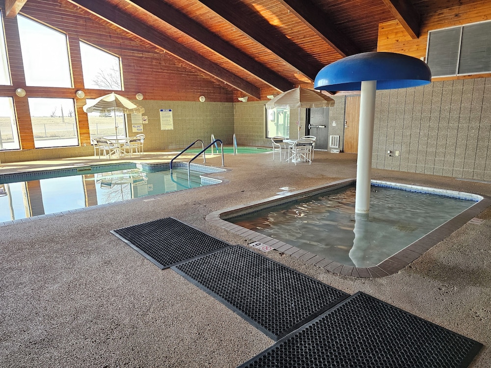 Fossil Creek Hotel And Suites - photo 21