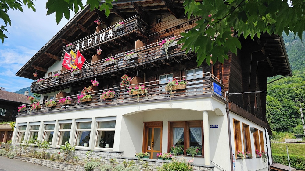 Alpina Boutique Hotel Interlaken Ringgenberg Adults only — hotel in Ringgenberg