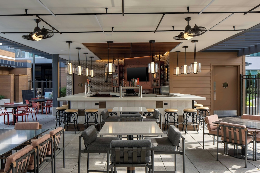 Epicurean Atlanta Autograph Collection - photo 82