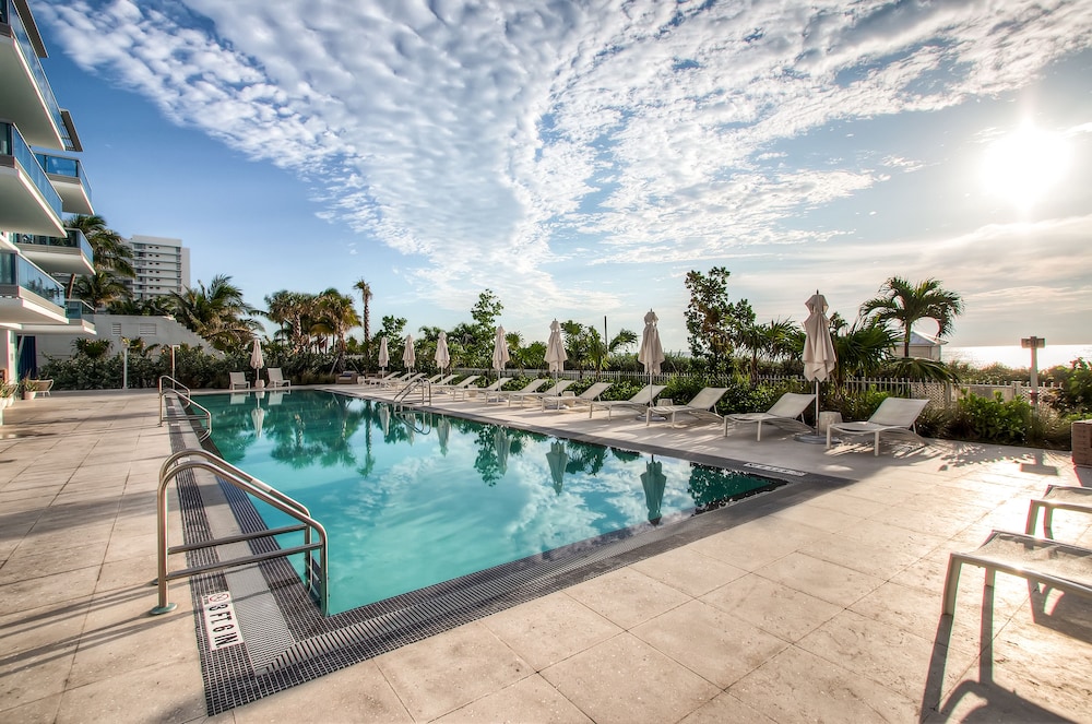 Churchill Suites Monte Carlo Miami Beach - photo 127