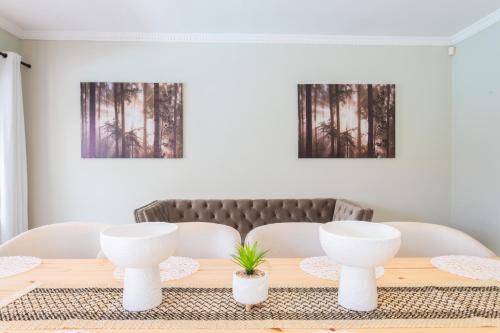 Luxury 5 Bedroom Villa with Heated Pool and Inverter in Blouberg