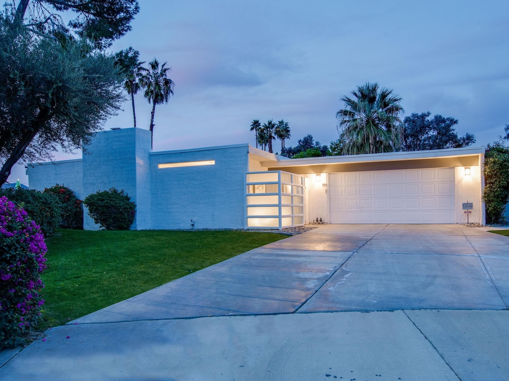 Lena's Hideaway Holiday home 3 — 4-Star Luxury Hotel in Palm Springs, United States