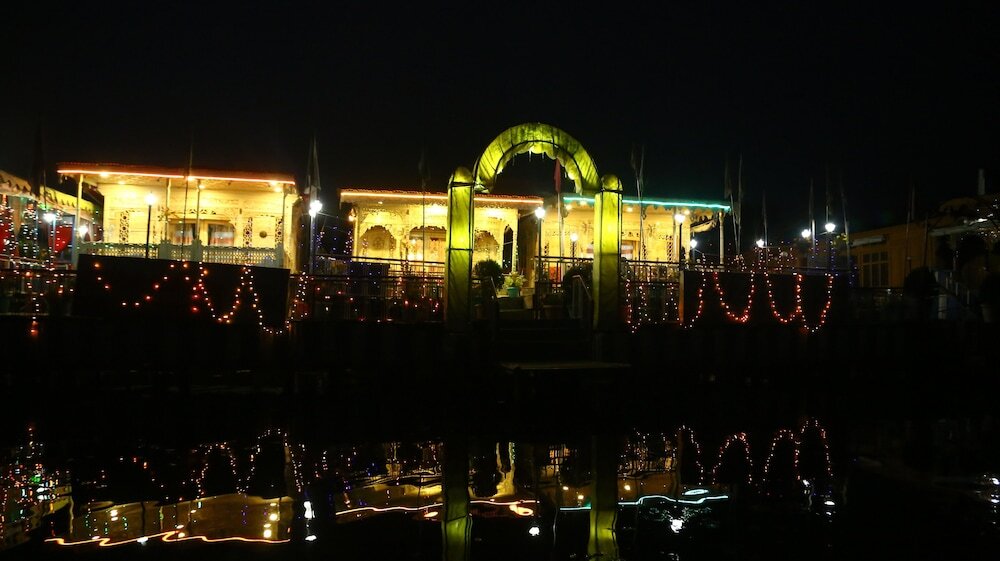 Hotel Aziz - last minute hotel in Srinagar