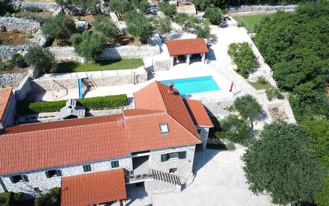Antini Dvori — hotel in Imotski