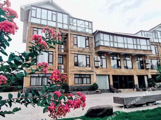 Shizhenwan Qizing Hotel in Xiongshan, People's Republic of China